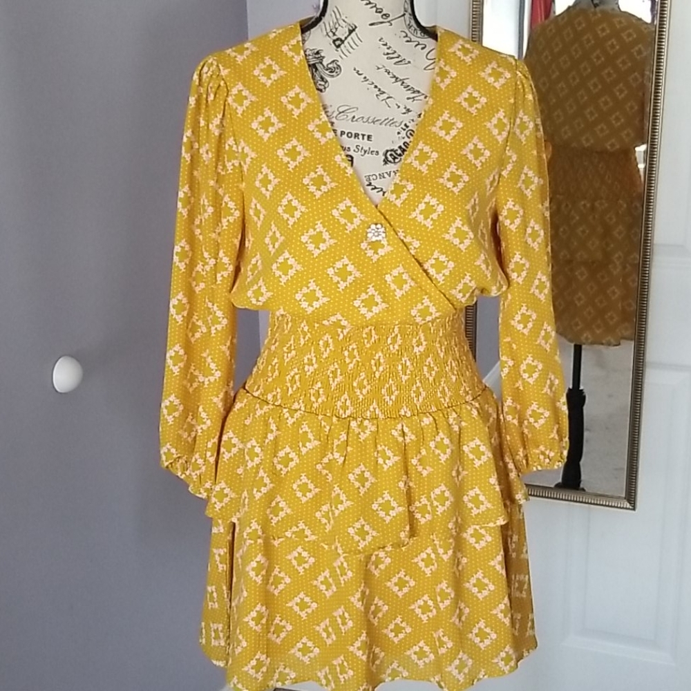 ⭐NEW⭐Mustard dress - Picture 1 of 8